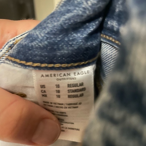 American Eagle Outfitters Curvy Mom Jean 10R - Picture 3 of 4